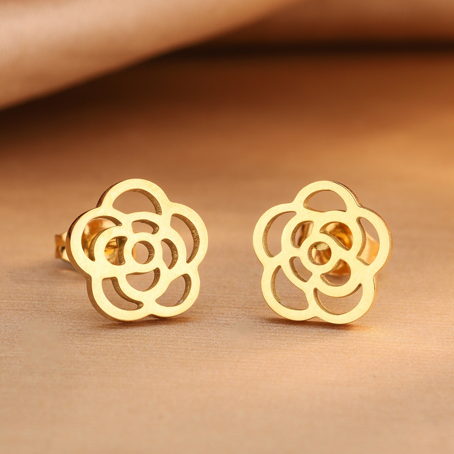 Parure de bijoux florale en acier inoxydable 304 plaqué or 18K – Collier, bracelet et boucles d’oreilles élégants pour femme