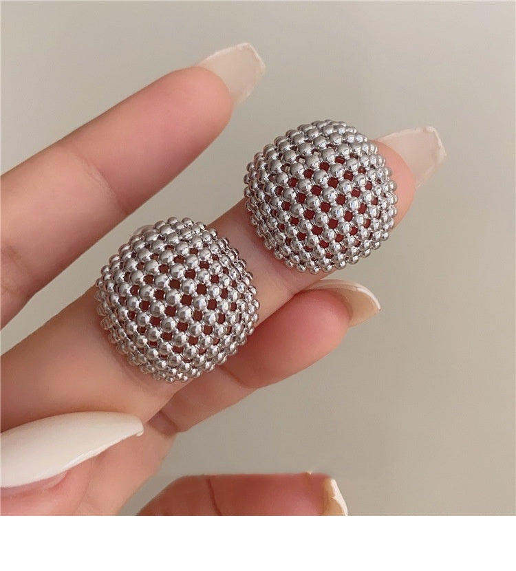 Boucles d’Oreilles Carrées Métal ajouré – Style Coréen Chic & Moderne