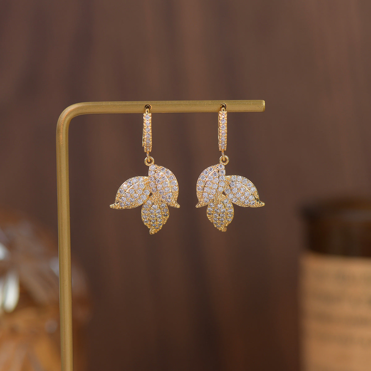 Boucles d’Oreilles Feuille Dorée Femme – Bijoux Élégants avec Zircon Brillant | Style Nature Chic