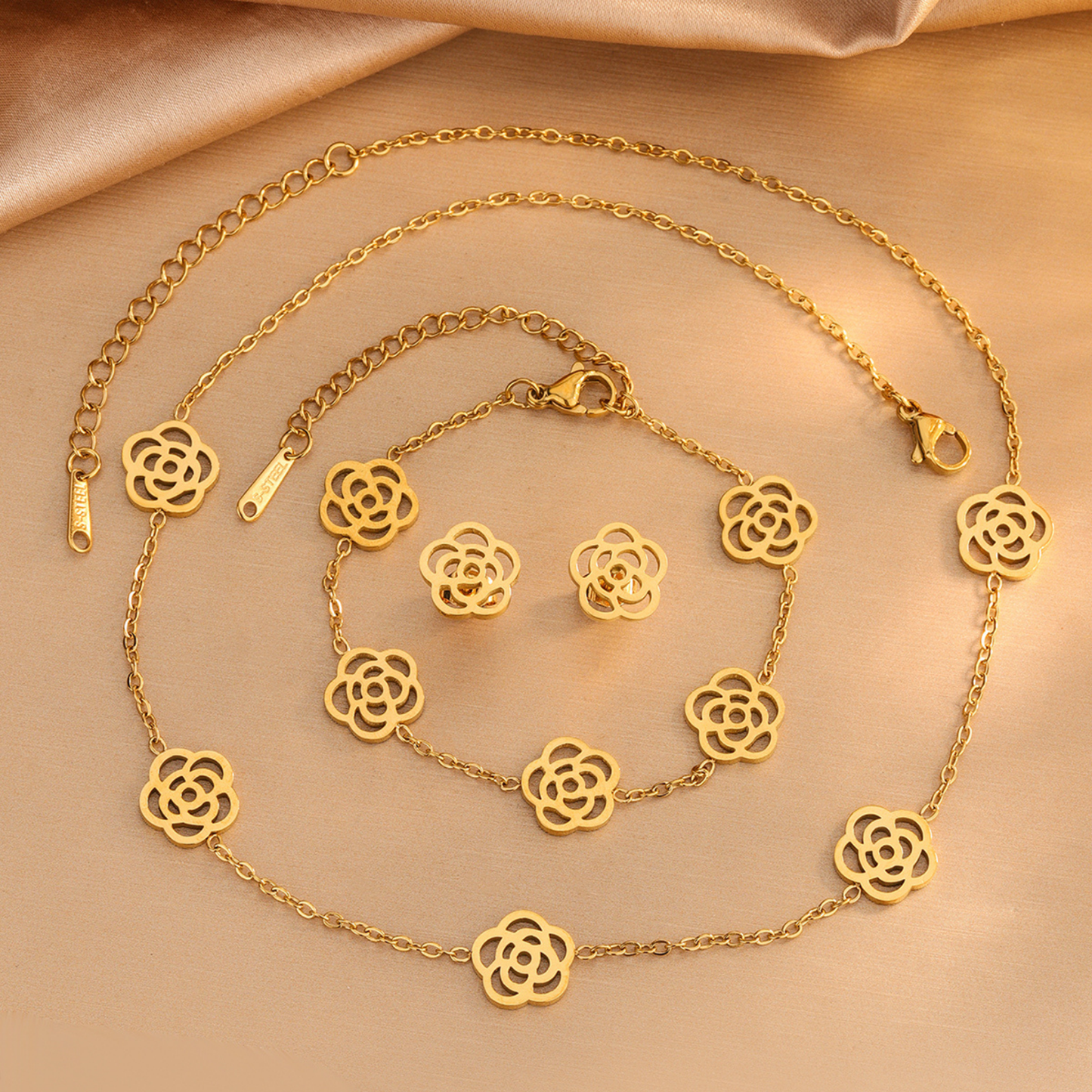 Parure de bijoux florale en acier inoxydable 304 plaqué or 18K – Collier, bracelet et boucles d’oreilles élégants pour femme