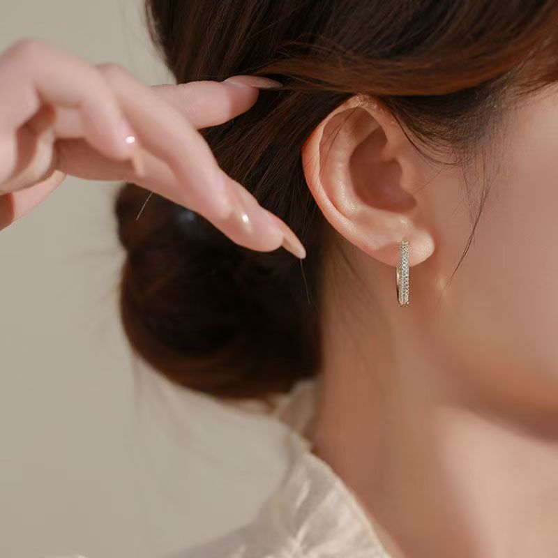 Boucles d’Oreilles Géométriques Cercle en Cuivre Doré – Style Mode OL avec Zircon Incrusté | Luxe Léger Femme