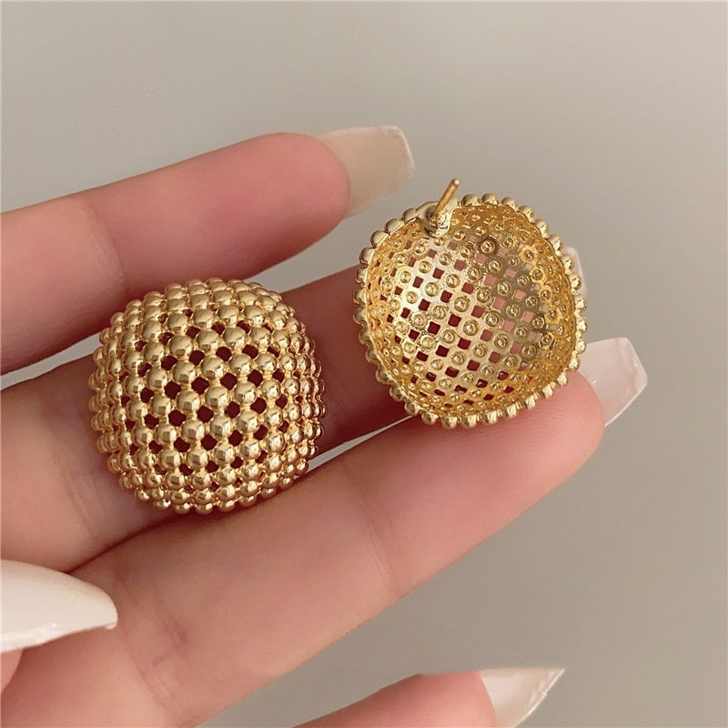 Boucles d’Oreilles Carrées Métal ajouré – Style Coréen Chic & Moderne