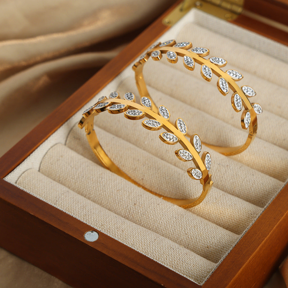 Bracelet feuille en acier titane – Léger & luxueux