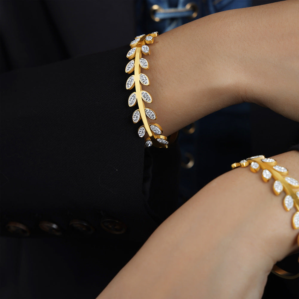 Bracelet feuille en acier titane – Léger & luxueux