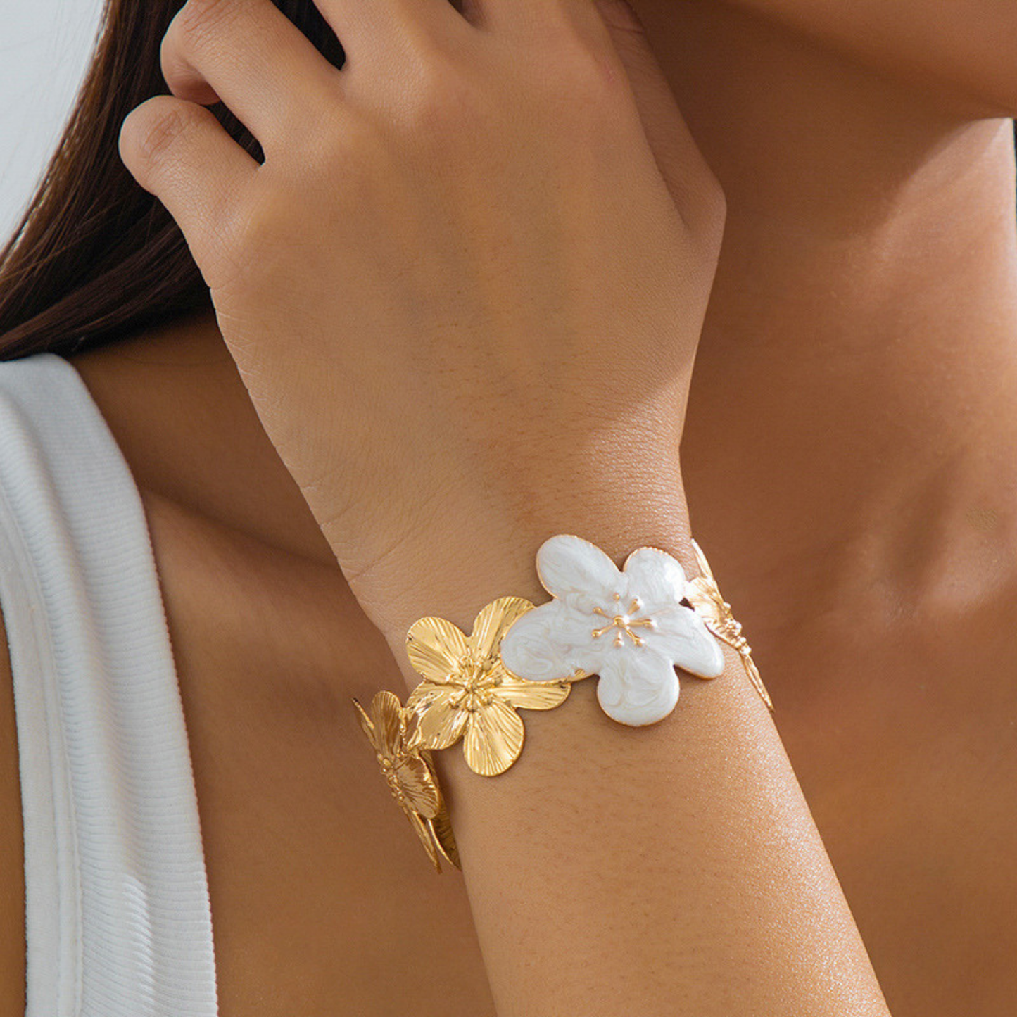 Bracelet Fleur Femme – Design Rond Plaqué en Alliage | Style Exagéré Élégant