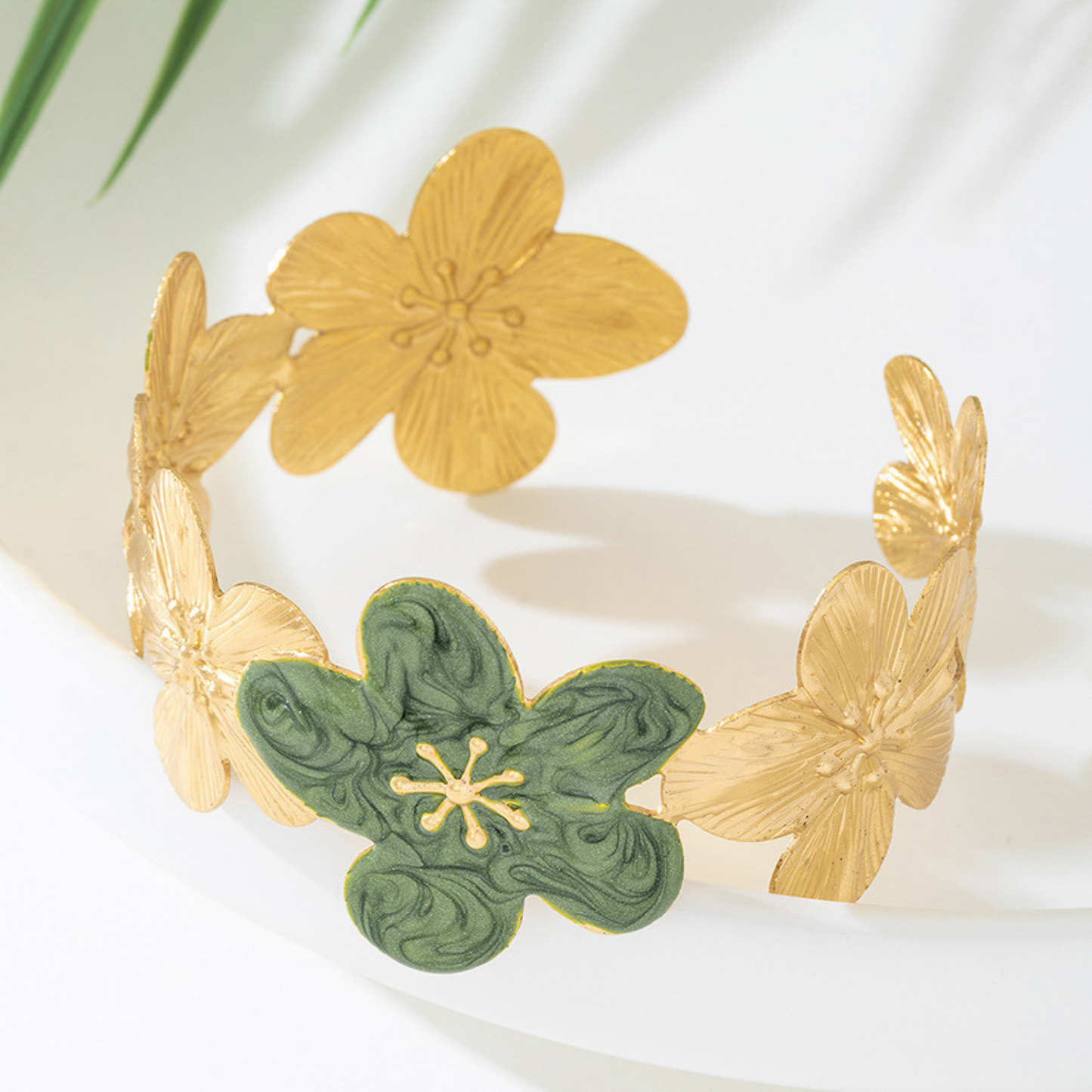 Bracelet Fleur Femme – Design Rond Plaqué en Alliage | Style Exagéré Élégant