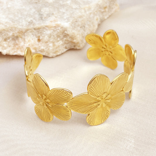 Bracelet Femme Doré à Ouverture – Motif Fleurs & Pois – Bijou Rétro Chic