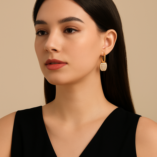 Boucles d’oreilles pendentif carré serti de cristaux – Acier inoxydable doré