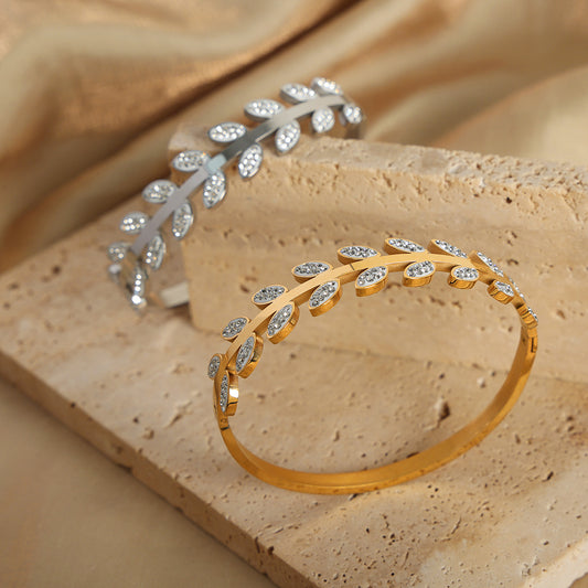 Bracelet feuille en acier titane – Léger & luxueux