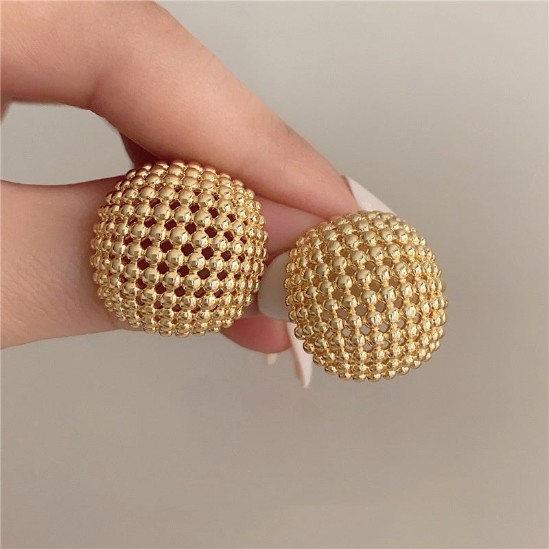 Boucles d’Oreilles Carrées Métal ajouré – Style Coréen Chic & Moderne